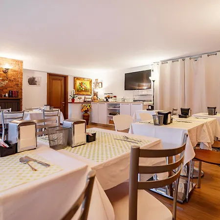 Relais Rosa Alojamento de Acomodação e Pequeno-almoço 4*